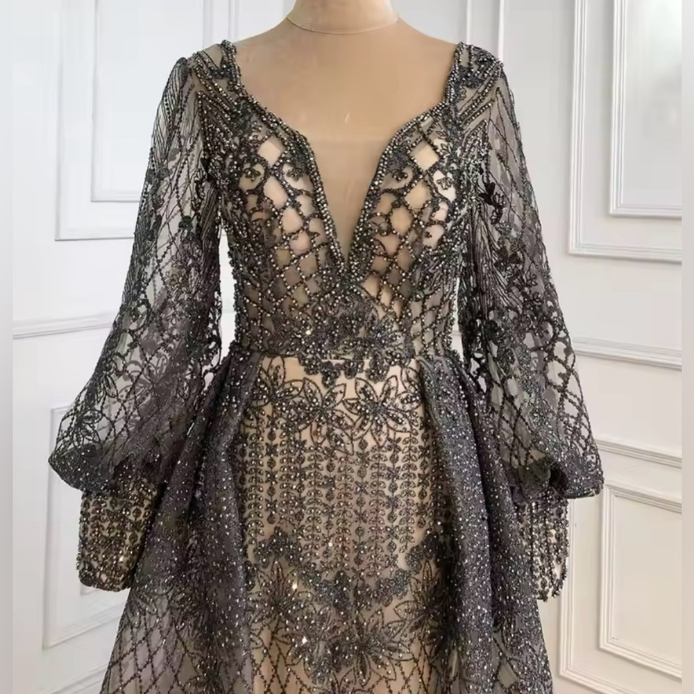 Formal Dress - Picture 3 of 4